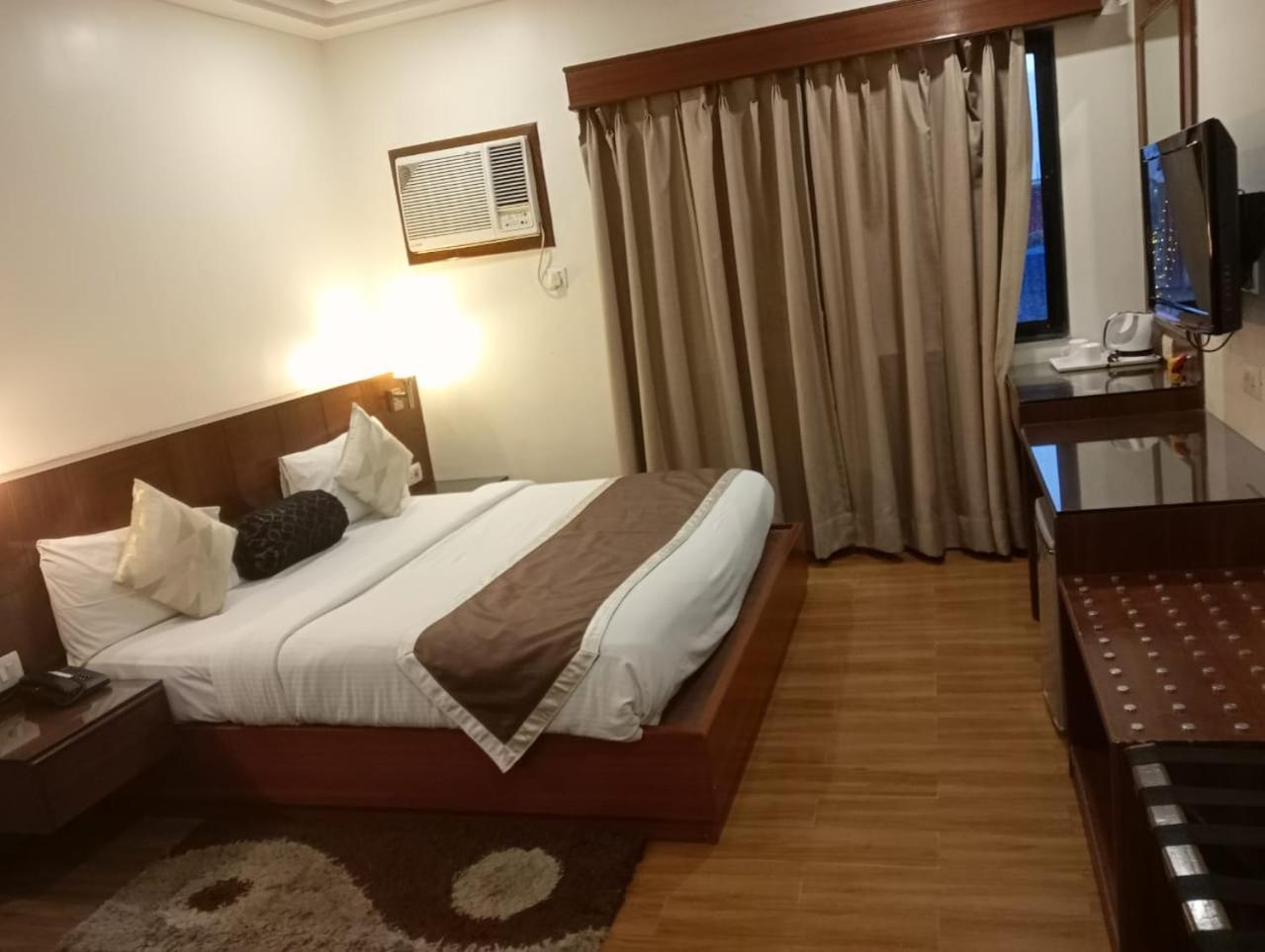 Hotel Baidyanath Диогар Екстериор снимка